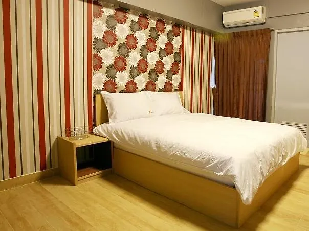 Aparthotel My Space 2*